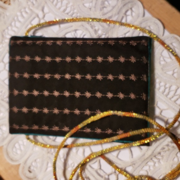 Middle Eastern sequined small purse - Picture 2 of 4